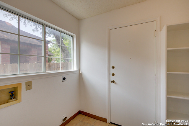 Image 18 of 41 For 10138 Sandbrook Hill