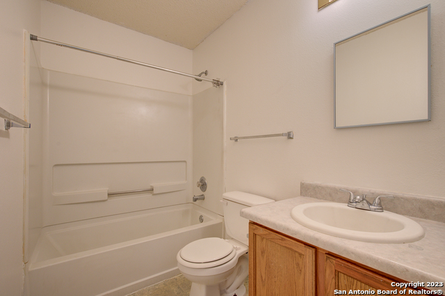 Image 30 of 41 For 10138 Sandbrook Hill