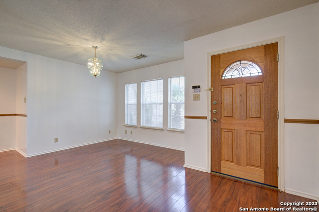 Image 4 of 41 For 10138 Sandbrook Hill