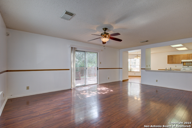Image 8 of 41 For 10138 Sandbrook Hill