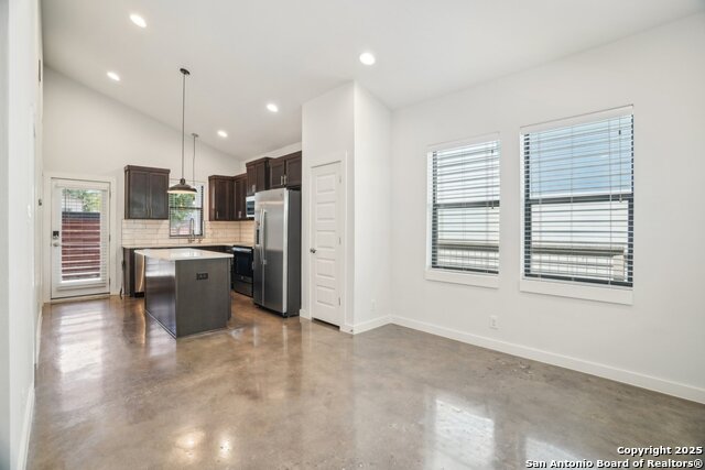 Image 15 of 40 For 1130 N Olive St
