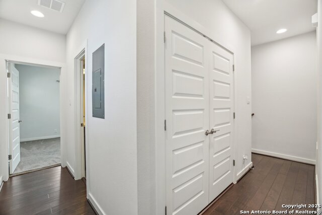 Image 25 of 40 For 1130 N Olive St