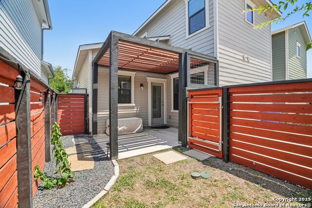 Image 33 of 40 For 1130 N Olive St