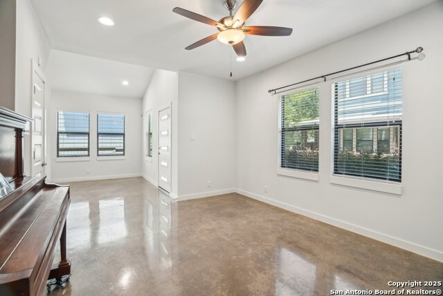 Image 6 of 40 For 1130 N Olive St