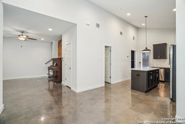 Image 8 of 40 For 1130 N Olive St
