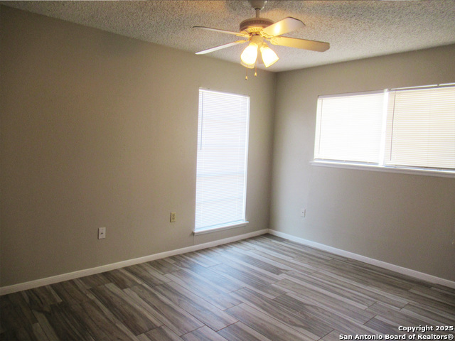 Listing photo id 13 for 12226 Valley Forge
