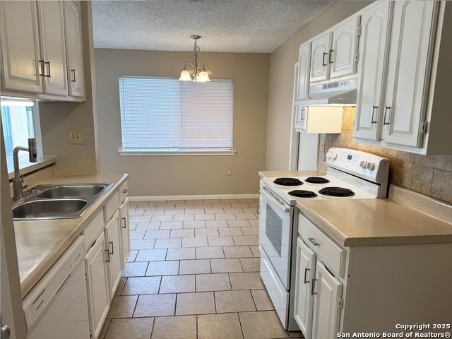 Listing photo id 3 for 12226 Valley Forge