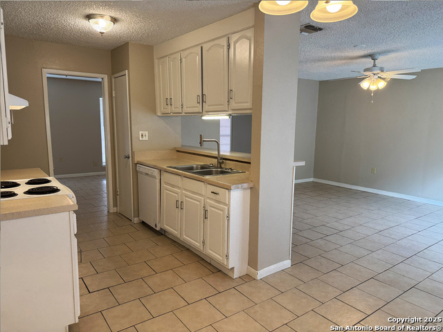 Listing photo id 5 for 12226 Valley Forge