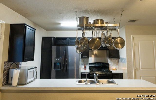 Image 16 of 36 For 9815 Marbach Garden
