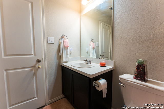 Image 31 of 36 For 9815 Marbach Garden