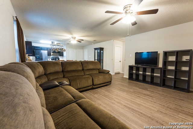 Image 5 of 36 For 9815 Marbach Garden