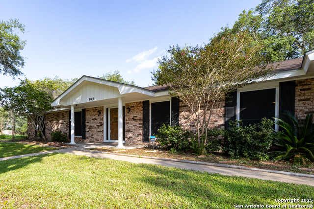 Details for 902 Newhall  , Beeville, TX 78102