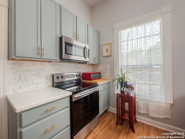 Listing photo id 10 for 2275 Huber Rd