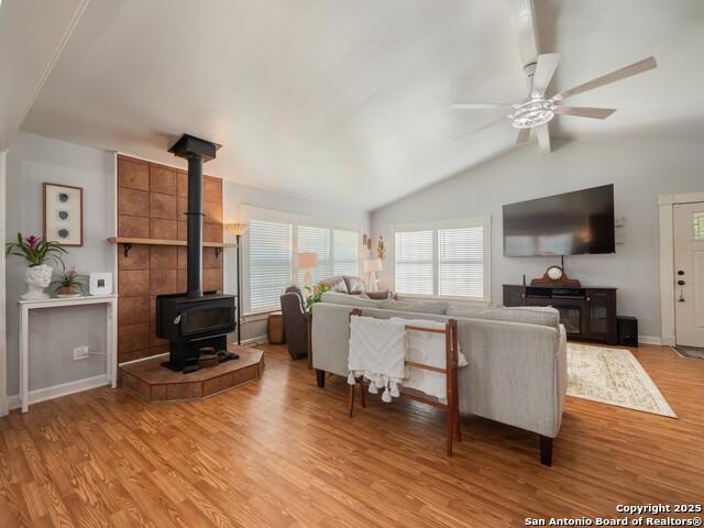 Listing photo id 12 for 2275 Huber Rd