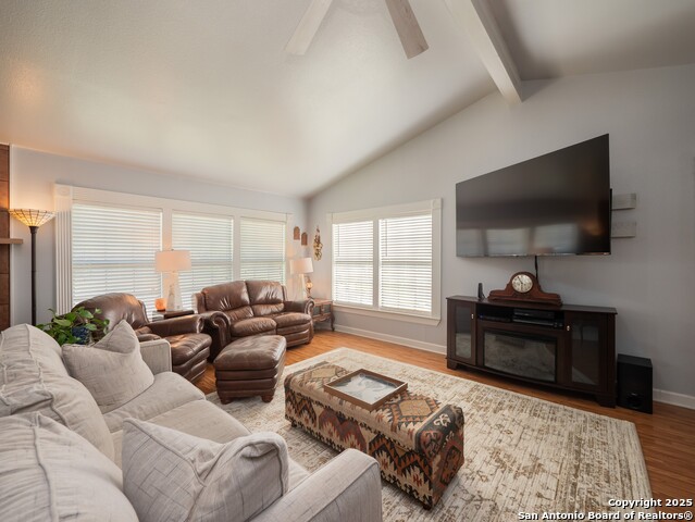 Listing photo id 13 for 2275 Huber Rd