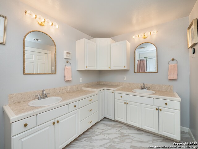 Listing photo id 19 for 2275 Huber Rd