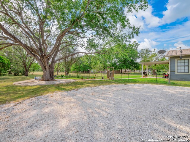 Listing photo id 40 for 2275 Huber Rd