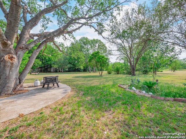Listing photo id 41 for 2275 Huber Rd