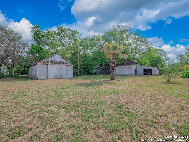 Listing photo id 47 for 2275 Huber Rd