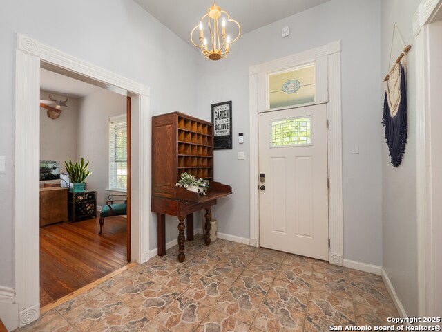 Listing photo id 3 for 2275 Huber Rd