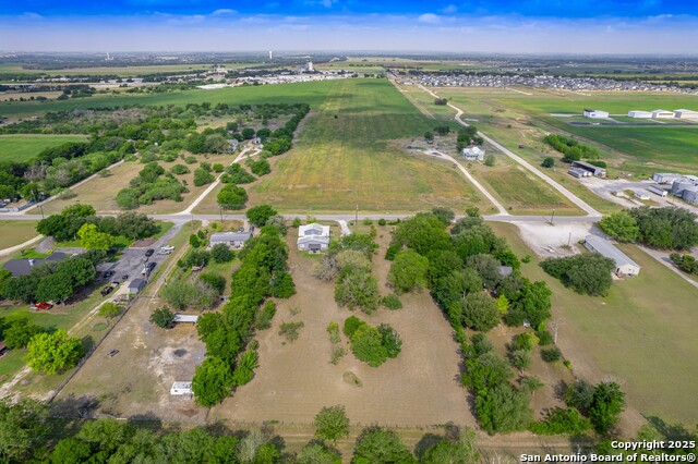 Listing photo id 49 for 2275 Huber Rd
