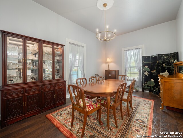 Listing photo id 5 for 2275 Huber Rd