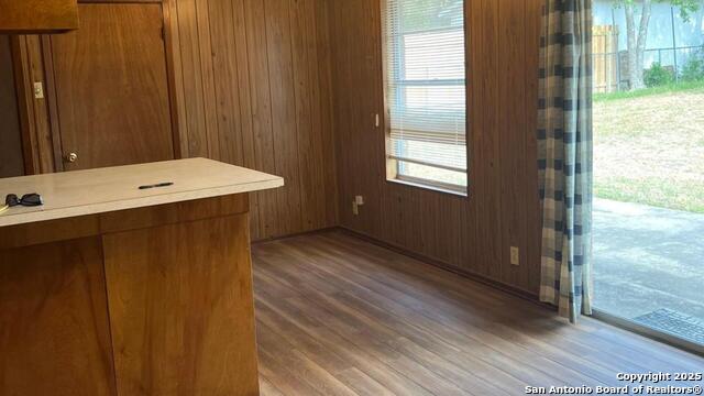 Image 10 of 12 For 915 Muecke Dr