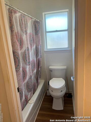 Image 8 of 12 For 915 Muecke Dr