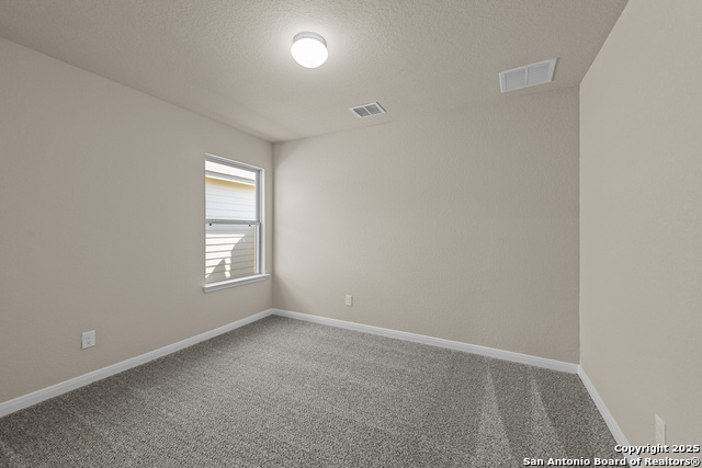 Listing photo id 12 for 4327 Carlotta Drive