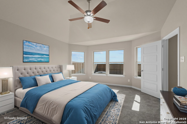 Listing photo id 4 for 4327 Carlotta Drive