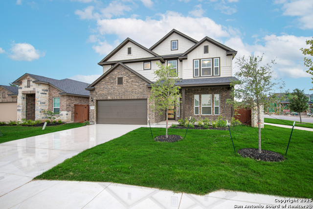Image 2 of 26 For 547 White Oak