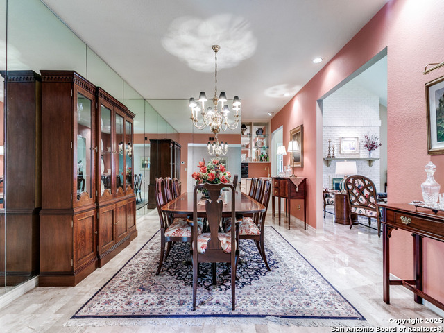 Listing photo id 11 for 11607 Elm Ridge