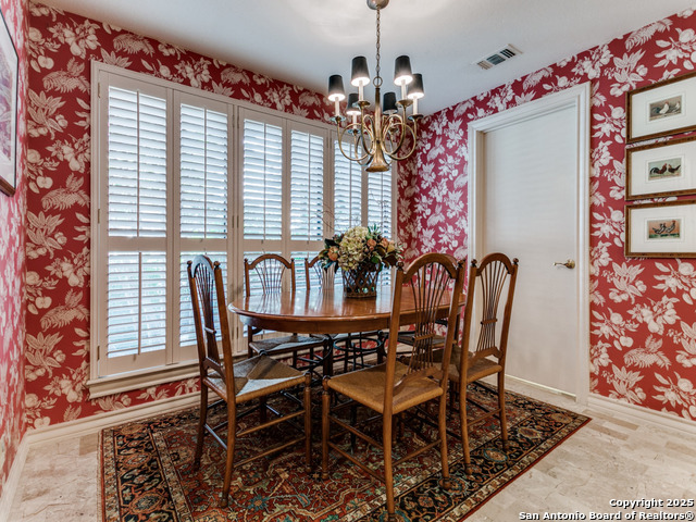 Listing photo id 16 for 11607 Elm Ridge