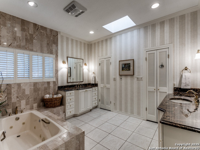 Listing photo id 19 for 11607 Elm Ridge