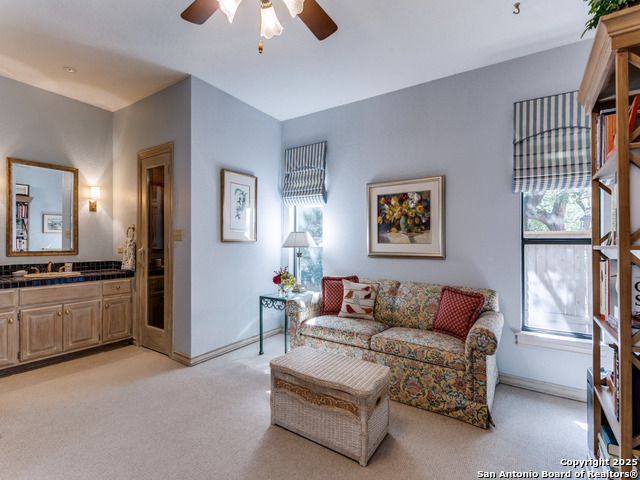 Listing photo id 28 for 11607 Elm Ridge