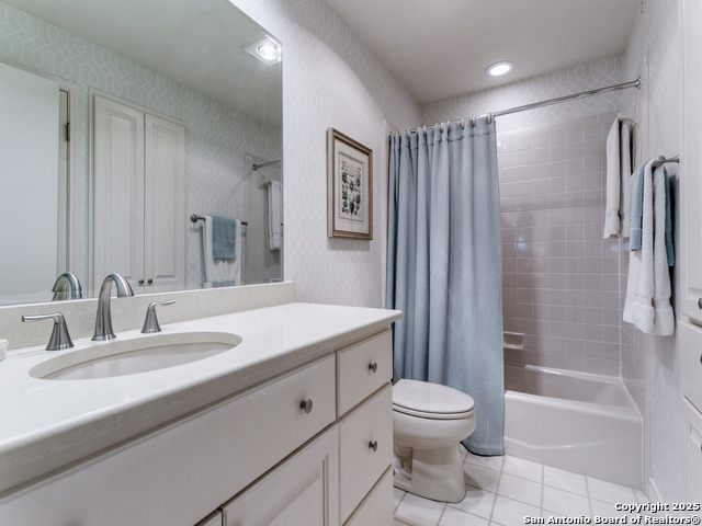 Listing photo id 32 for 11607 Elm Ridge