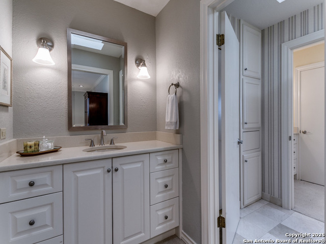 Listing photo id 34 for 11607 Elm Ridge