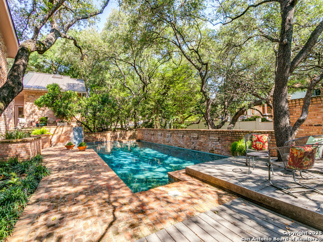 Listing photo id 38 for 11607 Elm Ridge