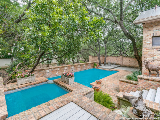Listing photo id 45 for 11607 Elm Ridge