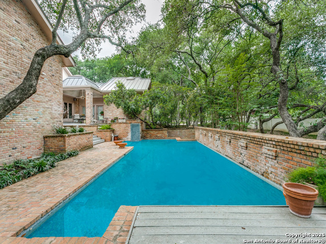 Listing photo id 46 for 11607 Elm Ridge