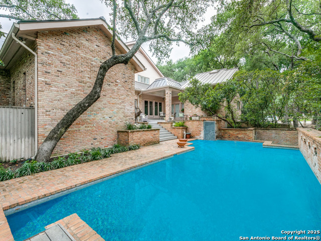 Listing photo id 47 for 11607 Elm Ridge