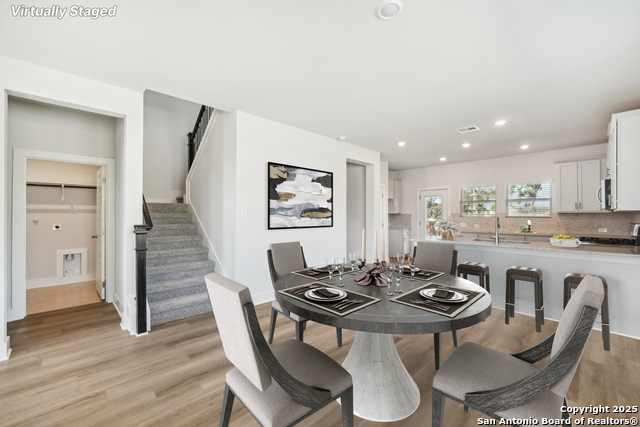 Listing photo id 3 for 14753 Rainwater Trail