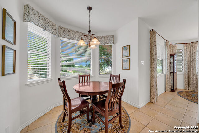 Listing photo id 12 for 1804 Athens Ave