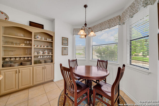 Listing photo id 13 for 1804 Athens Ave