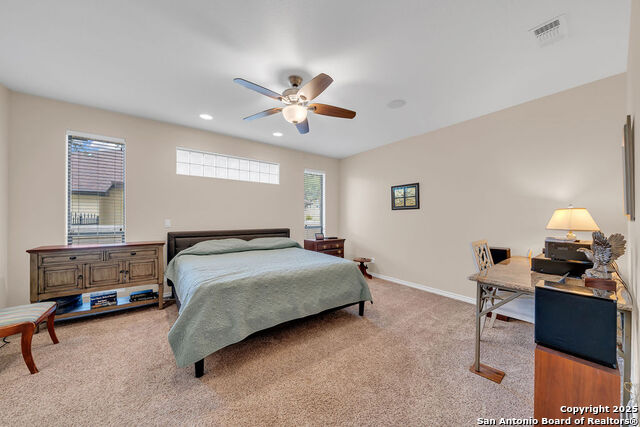 Listing photo id 15 for 1804 Athens Ave