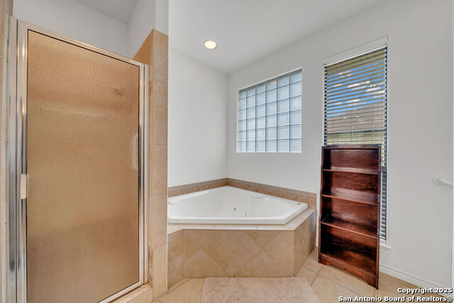 Listing photo id 20 for 1804 Athens Ave