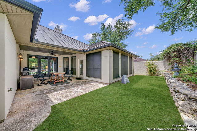 Listing photo id 28 for 1804 Athens Ave