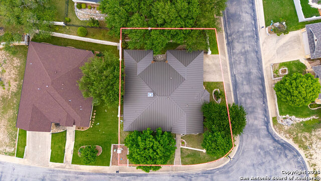 Listing photo id 31 for 1804 Athens Ave