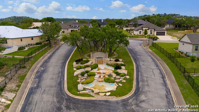 Listing photo id 32 for 1804 Athens Ave