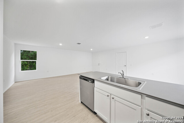 Image 10 of 25 For 13522 Verplank Bend